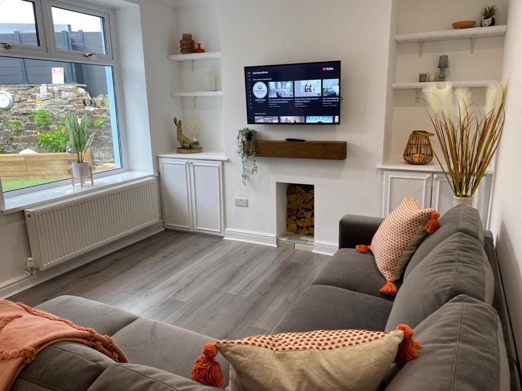 Rhondda Tunnel Cottage By Staystaycations Treorky Exteriör bild